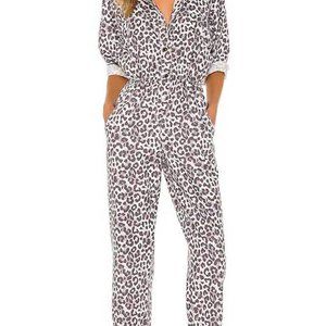 Jumpsuit in a beautiful lilac leopard print. Size L